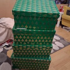 4 stacking boxes
