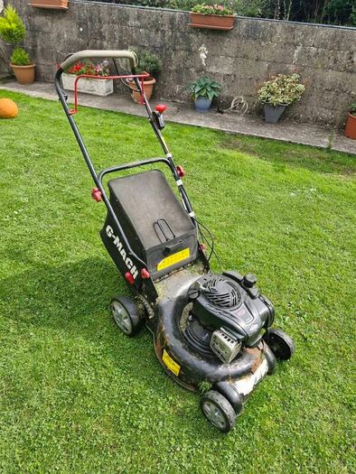 Briggs And Stratten Lawnmower