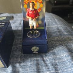 roy keane corgi icon special edition sculpture figures