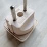 travel adapter Image 3