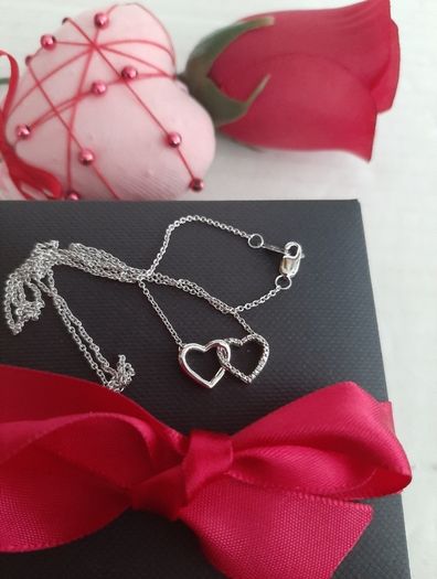 New silver pendant with real diamonds