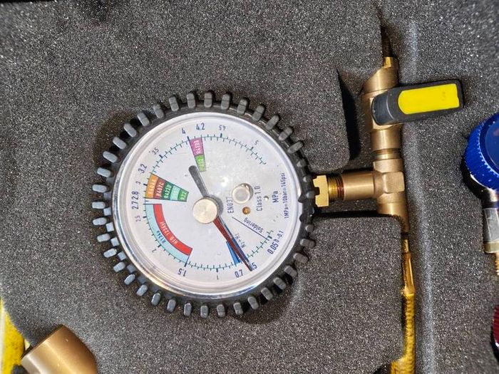 AC leak detector kit