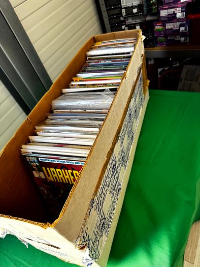 DC, Marvel Long Comic Box w 290 comics for Sale