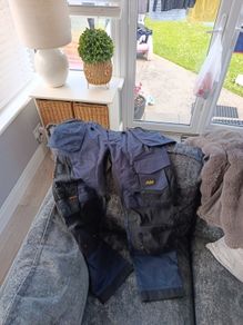 snickers trousers size 88
