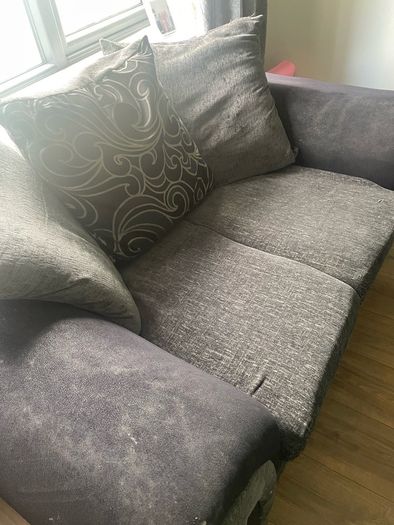 3 + 2 seater sofa suite
