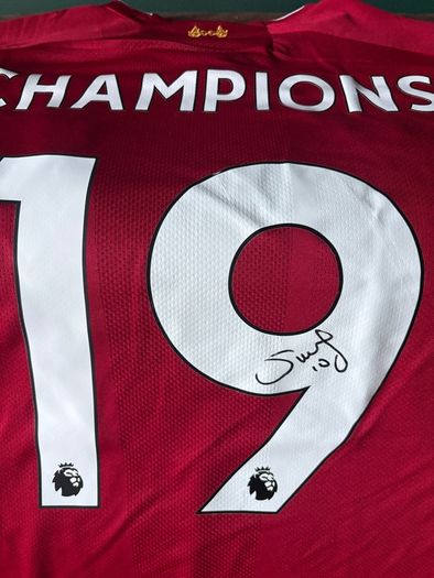 Sadio Mane signed 19/20 Liverpool jersey