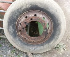 Tractor trailer wheels