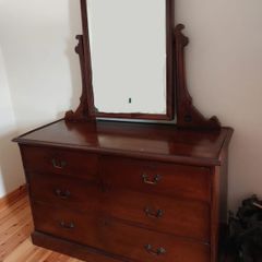 Antique Victorian Mahogany Dressing Chest