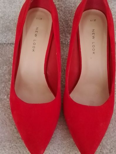Red Heels Size 4