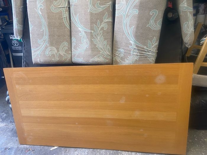 table  & 6 chairs