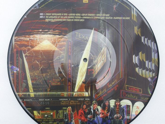 IRON MAIDEN -Somewhere In Time-  vinyl pic disc plus a PHOTO