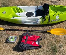 Kayak Feelfree Nomad Sport with Wheel - As New