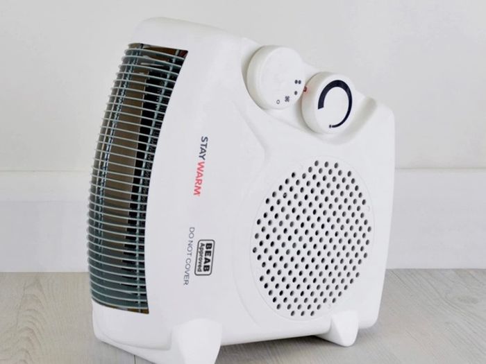 2000w Upright and Flatbed Fan Heater with 2 Heat Settings / Cool Blow Fan / Variable Thermostat / Frost Watch / Overheat Protection / BEAB and GS Safety Approved (FREE POSTAGE)