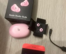 Beats Studio buds