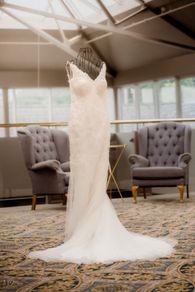 Wedding dress plus Veil-offer!