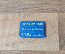 1GB Sandisk Memory Stick Pro Duo
