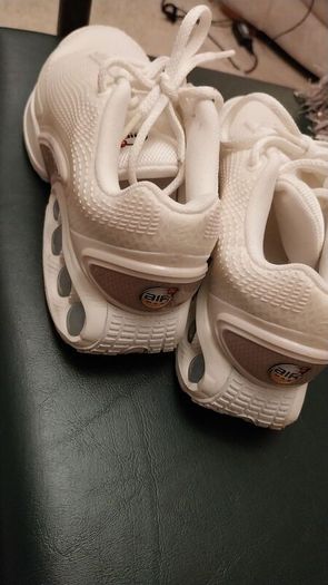 Nike size 4 perfect immaculate were 120