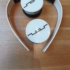 Headphone
