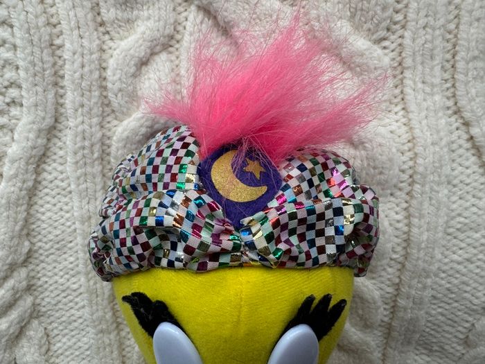 Vintage Tweety Bird Genie Plush Toy Looney Tunes Stuffed Animal 1999 NO Rug and Gilet Used Please look at the pictures