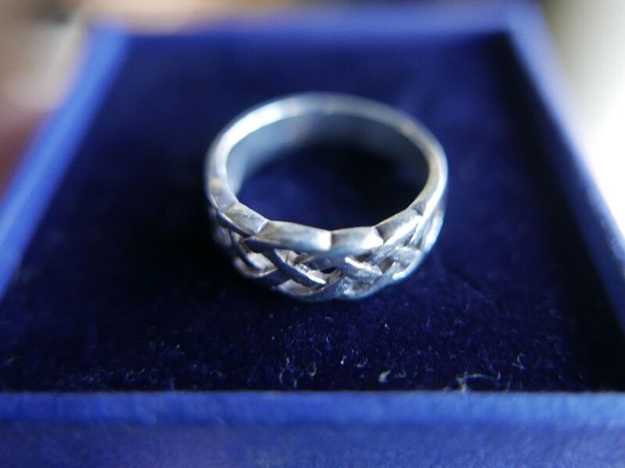 Sterling Silver 925 Celtic Knot Ring size L