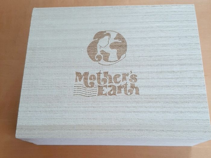 Keepsake box