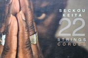 Seckou Keita. 22 Strings/ Cordes. Mini book with cd.