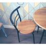 table and chairs Image 3