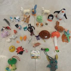 Toy figure bundle