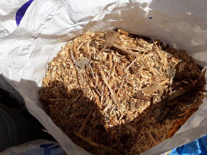 sawdust