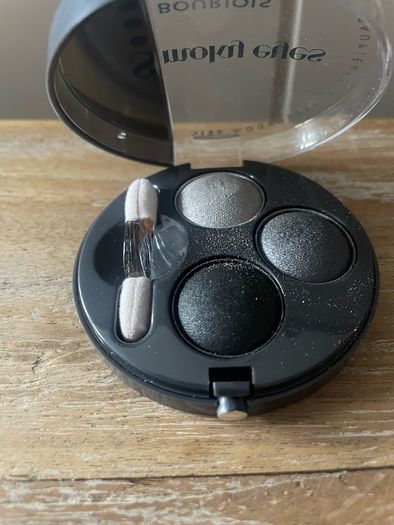 Bourjois Smoky Eyes Trio Eyeshadow New