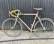Vintage Peugeot Racing Bike
