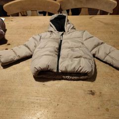 Boys F&F Jacket, like new. 12/18 months Height 86cm, 12.5 kg, 49 cm. 100% recycled polyester.