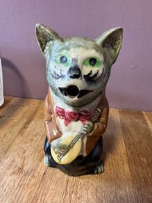 Cat standing up right jug