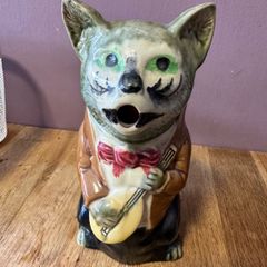 Cat standing up right jug