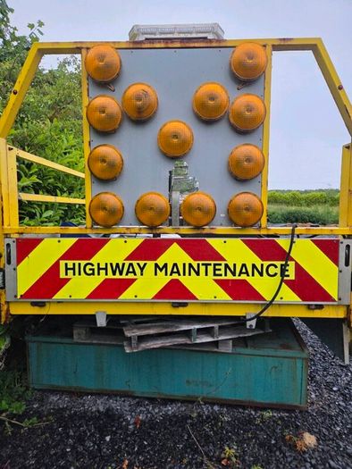 14Ft Dropside body Traffic management