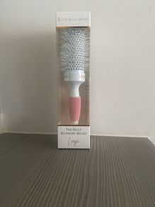 The Belle Blowdry Brush