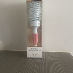 The Belle Blowdry Brush