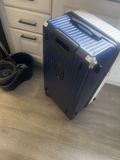 Lovely Japan, stylish suitcase