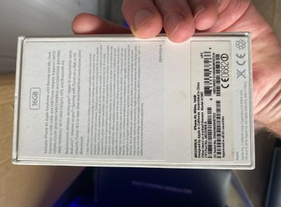 Iphone 4S 8gb white - great condition