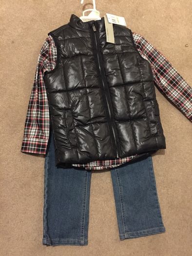 Calvin Klein Boy set New with tags Size 98 to 104 cm