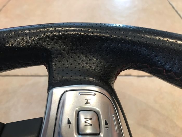 Ford Steering wheel and Airbag