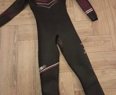 Wetsuit