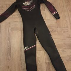 Wetsuit