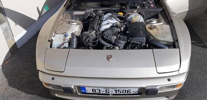 porsche 944