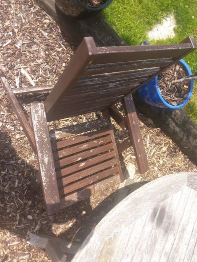 garden furniture  3 chairs and table