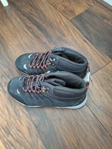 walking boots unisex UK 8