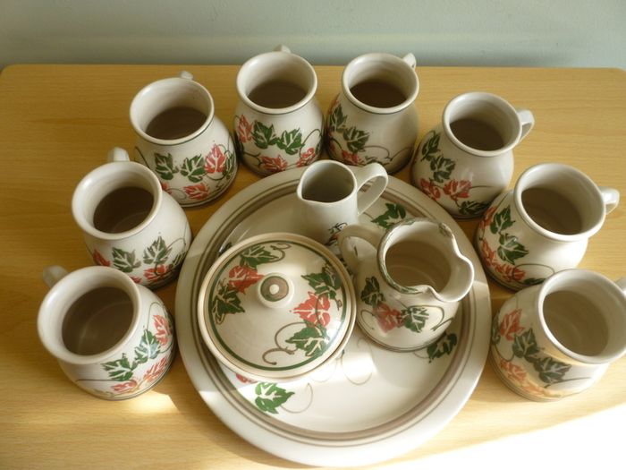 Stoneware Jackson Pottery Coffee tea service 12 pieces. IMMACULATE. CLASSIC STONE WARE