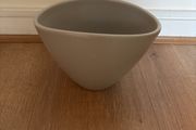 Ceramic plant pot