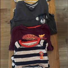 Bundle of boys 7 long sleeved T-shirts T-shirts tops age 4-5