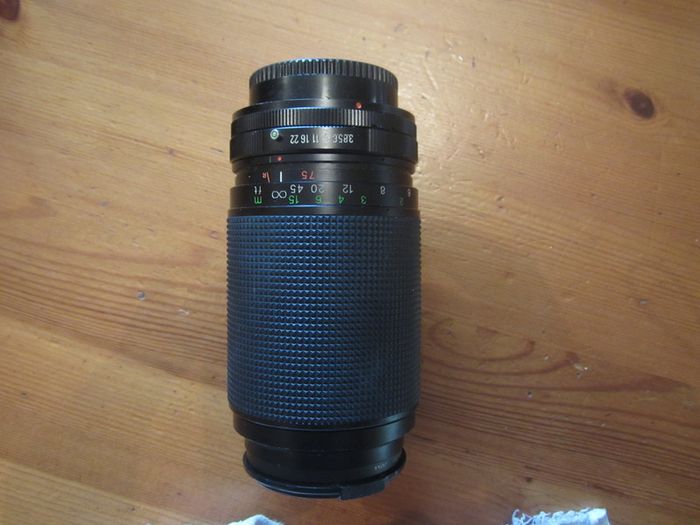 CANON  T70 plus accessories